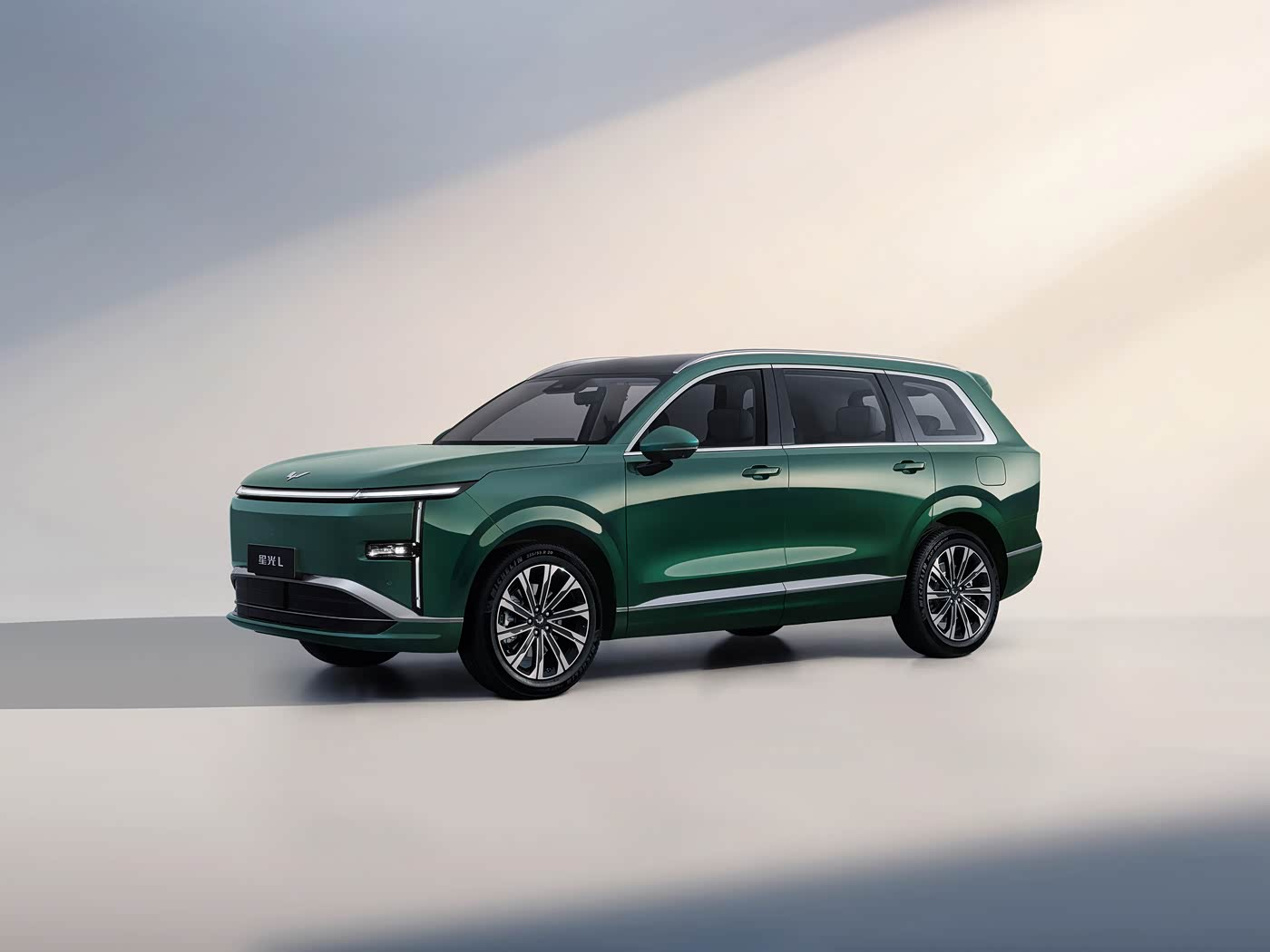 Was macht den Wuling Starlight L zum idealen 6-Sitzer-PHEV mit großer Reichweite für Familien?
